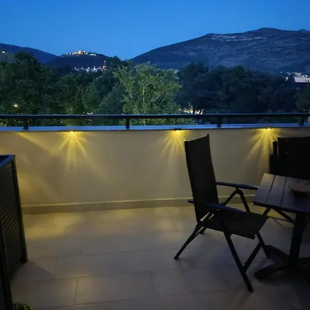 Ana Διαμέρισμα Τρέμπινιε