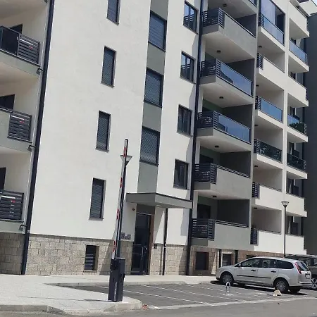 Ana * Τρέμπινιε